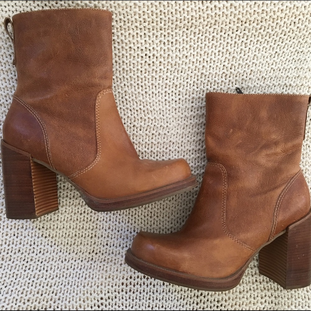 Bongo Boots
